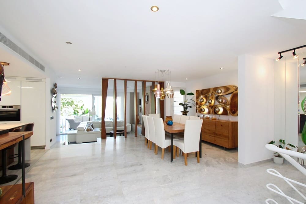 4 slaapkamer Rijtjeshuis te koop in Son Veri Nou - € 1.450.000 (Ref: 9996039)