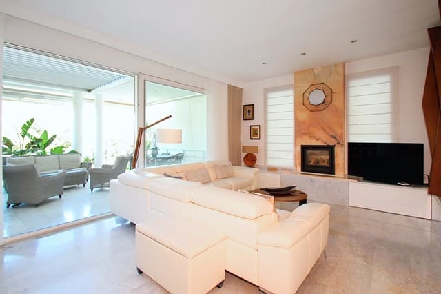 4 slaapkamer Rijtjeshuis te koop in Son Veri Nou, Llucmajor - € 1.450.000 (Ref: 9996039)