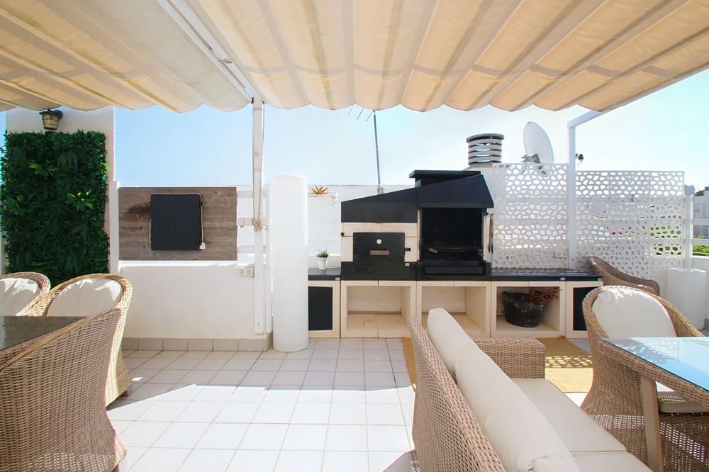 4 slaapkamer Rijtjeshuis te koop in Son Veri Nou - € 1.450.000 (Ref: 9996039)