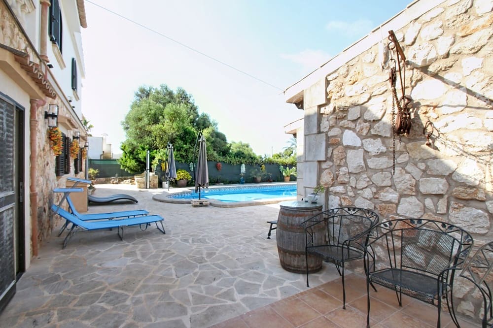 3 slaapkamer Villa te koop in Santanyi met zwembad garage - € 1.195.000 (Ref: 9999028)
