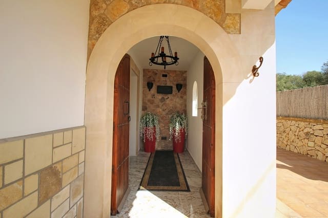 3 slaapkamer Villa te koop in Santanyí met zwembad garage - € 1.195.000 (Ref: 9999028)
