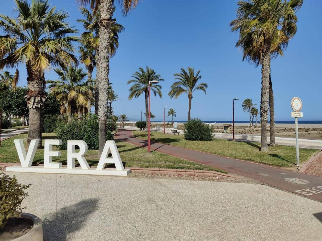 Apartamento de 2 habitaciones en Vera en venta con piscina - 212.500 € (Ref: 10005237)