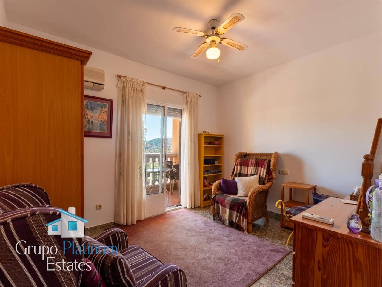 4 bedroom Terraced Villa for sale in Los Lobos with garage - € 180,000 (Ref: 10115553)