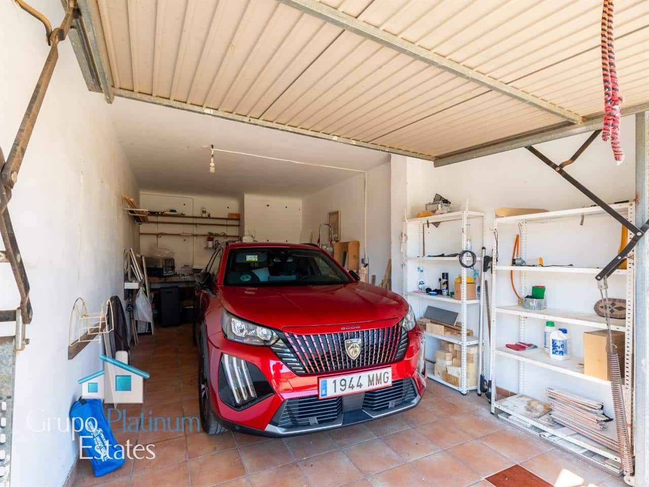4 bedroom Terraced Villa for sale in Los Lobos with garage - € 180,000 (Ref: 10115553)