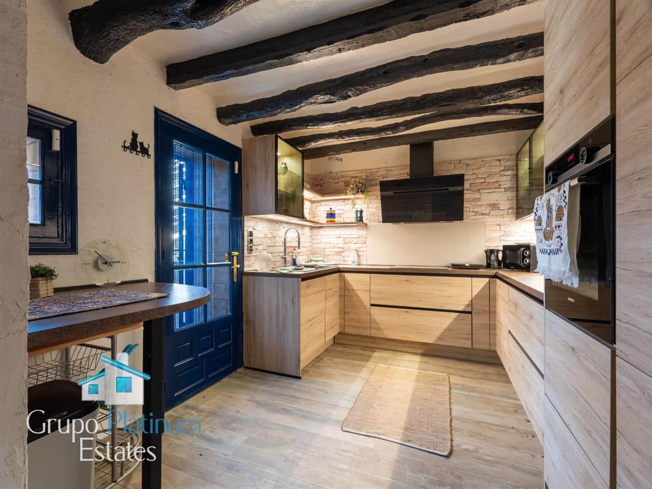 4 sovrum Villa till salu i Santopetar med pool garage - 395 000 € (Ref: 10131363)