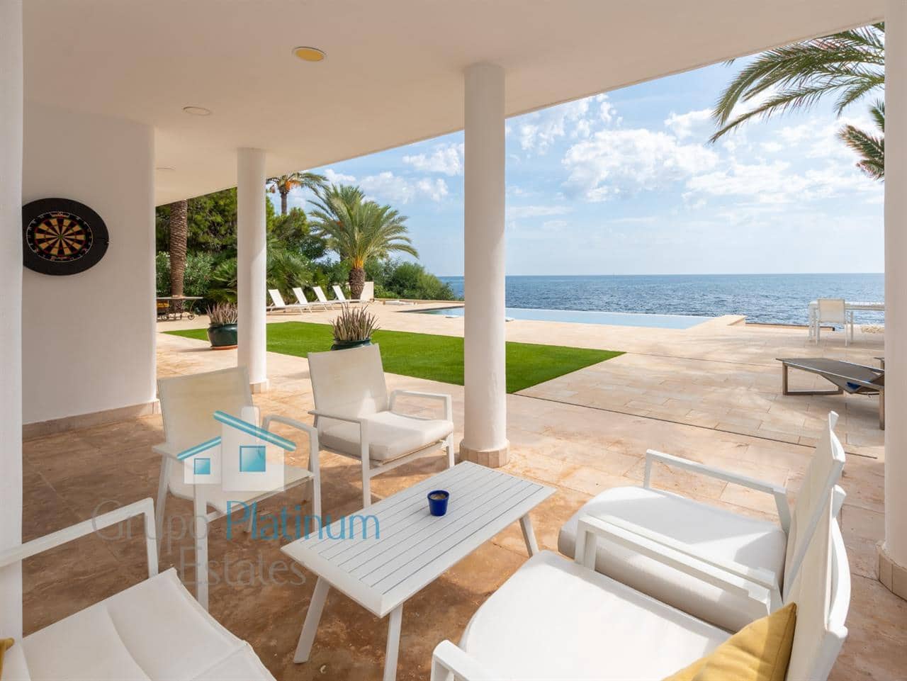 6 bedroom Villa for sale in Cala Panizo with pool garage - € 1,786,000 (Ref: 10157503)