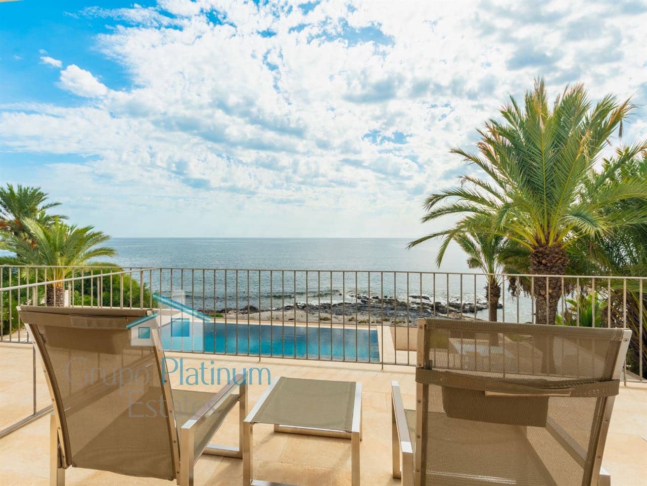 6 bedroom Villa for sale in Cala Panizo with pool garage - € 1,786,000 (Ref: 10157503)