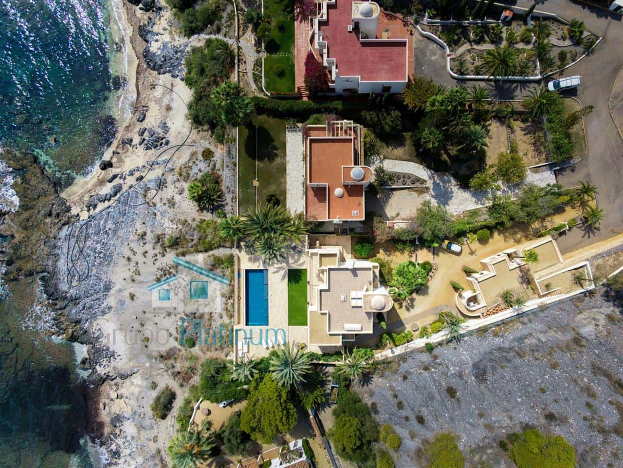 6 bedroom Villa for sale in Cala Panizo with pool garage - € 1,786,000 (Ref: 10157503)