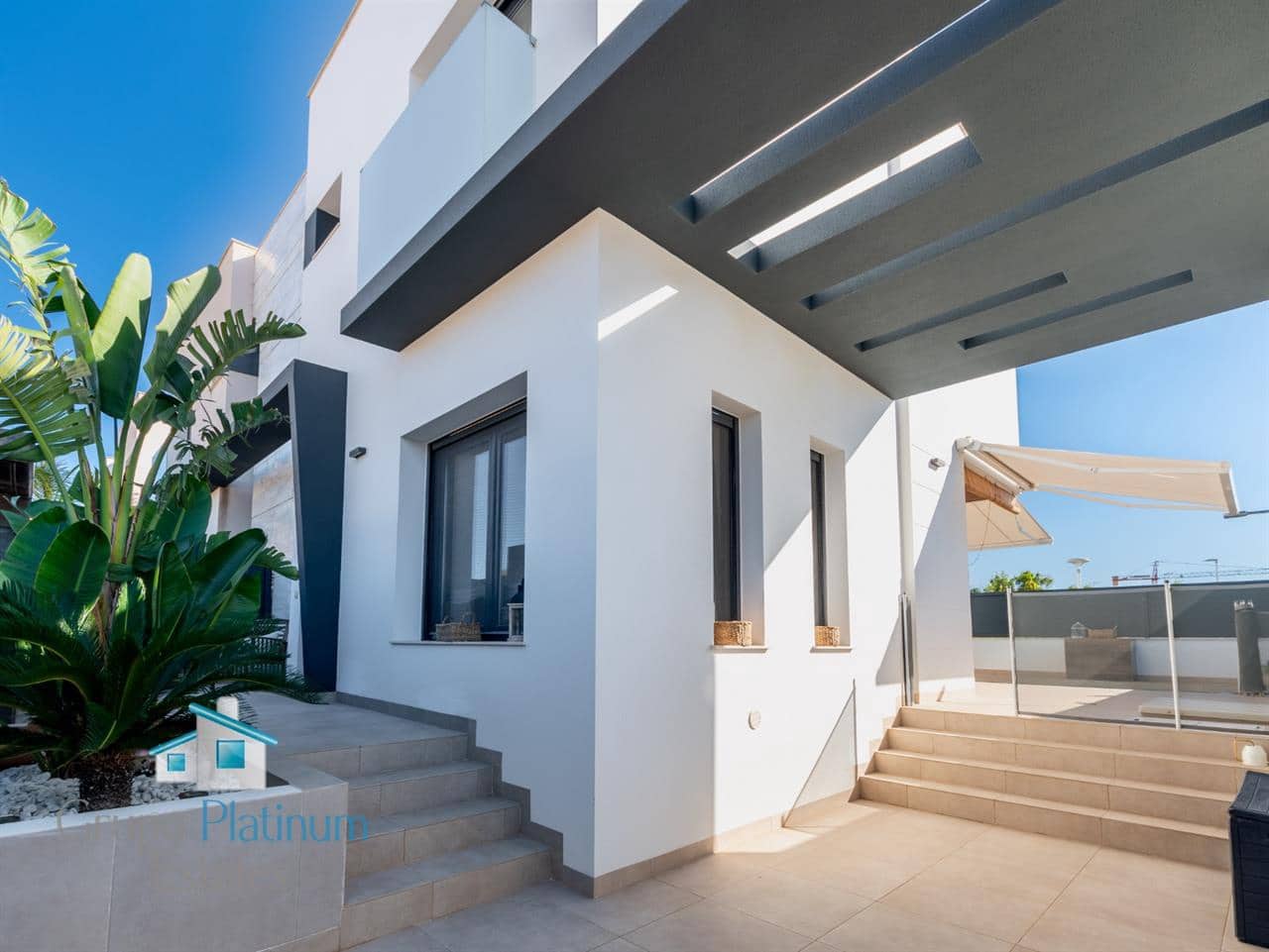 3 soverom Rekkehus til salgs i San Juan de los Terreros med svømmebasseng garasje - € 448 500 (Ref: 10159214)