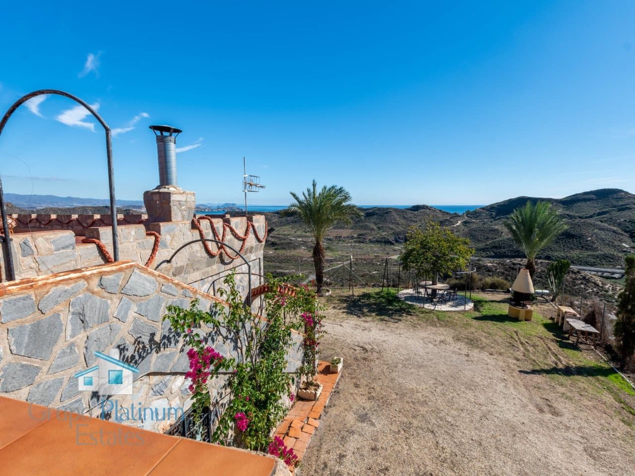 Chalet de 6 habitaciones en El Pozo del Esparto en venta - 700.000 € (Ref: 10180050)