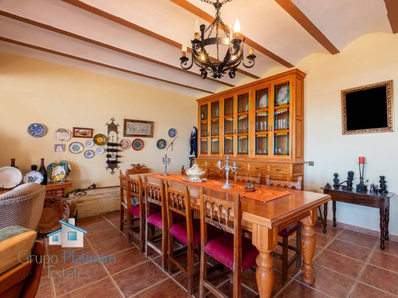 Chalet de 6 habitaciones en El Pozo del Esparto en venta - 700.000 € (Ref: 10180050)