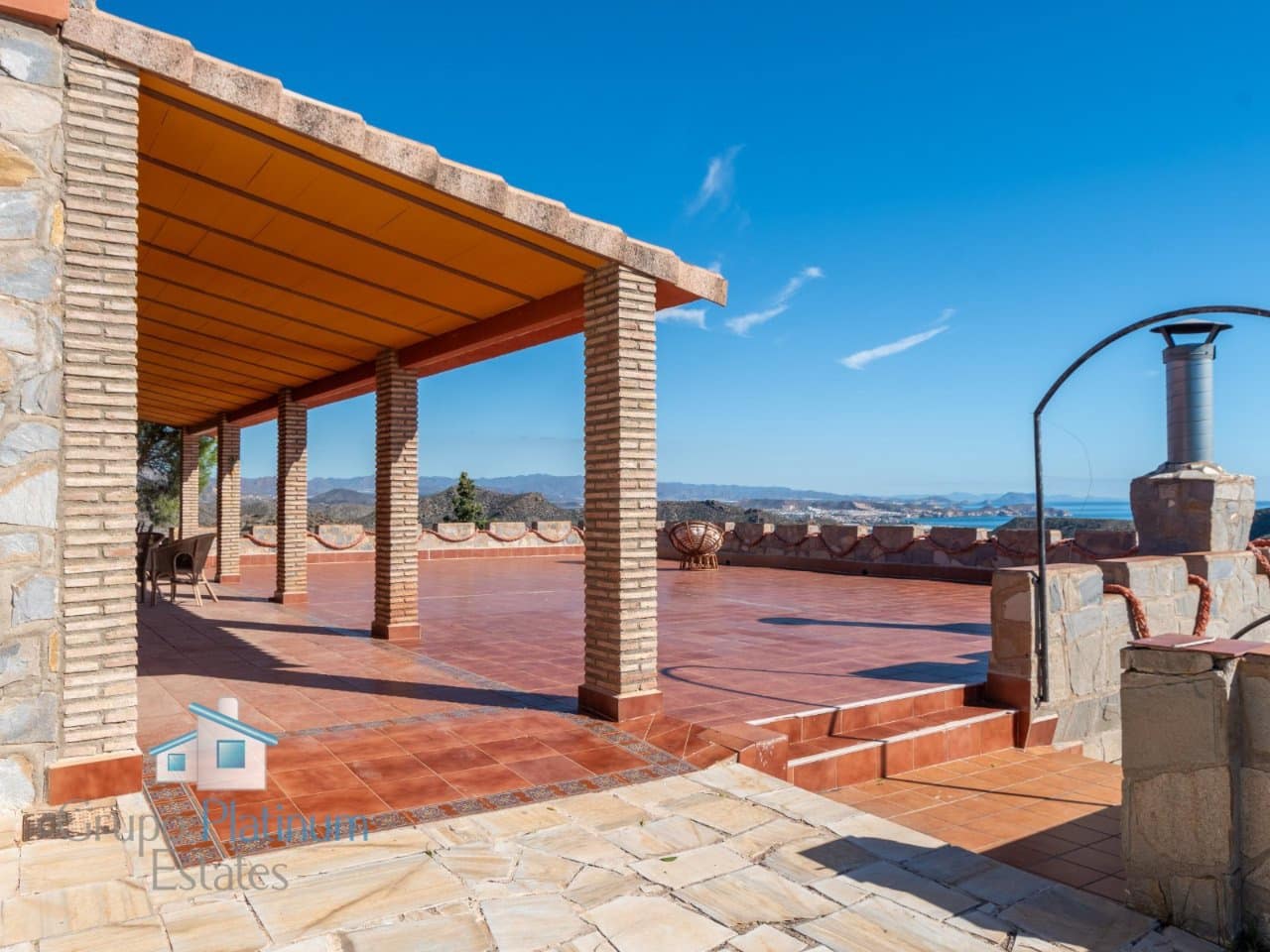 Chalet de 6 habitaciones en El Pozo del Esparto en venta - 700.000 € (Ref: 10180050)
