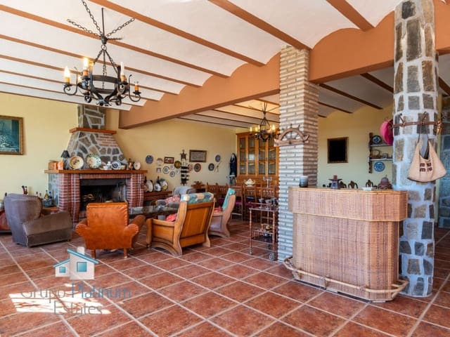 Chalet de 6 habitaciones en El Pozo del Esparto, Cuevas del Almanzora en venta - 700.000 € (Ref: 10180050)