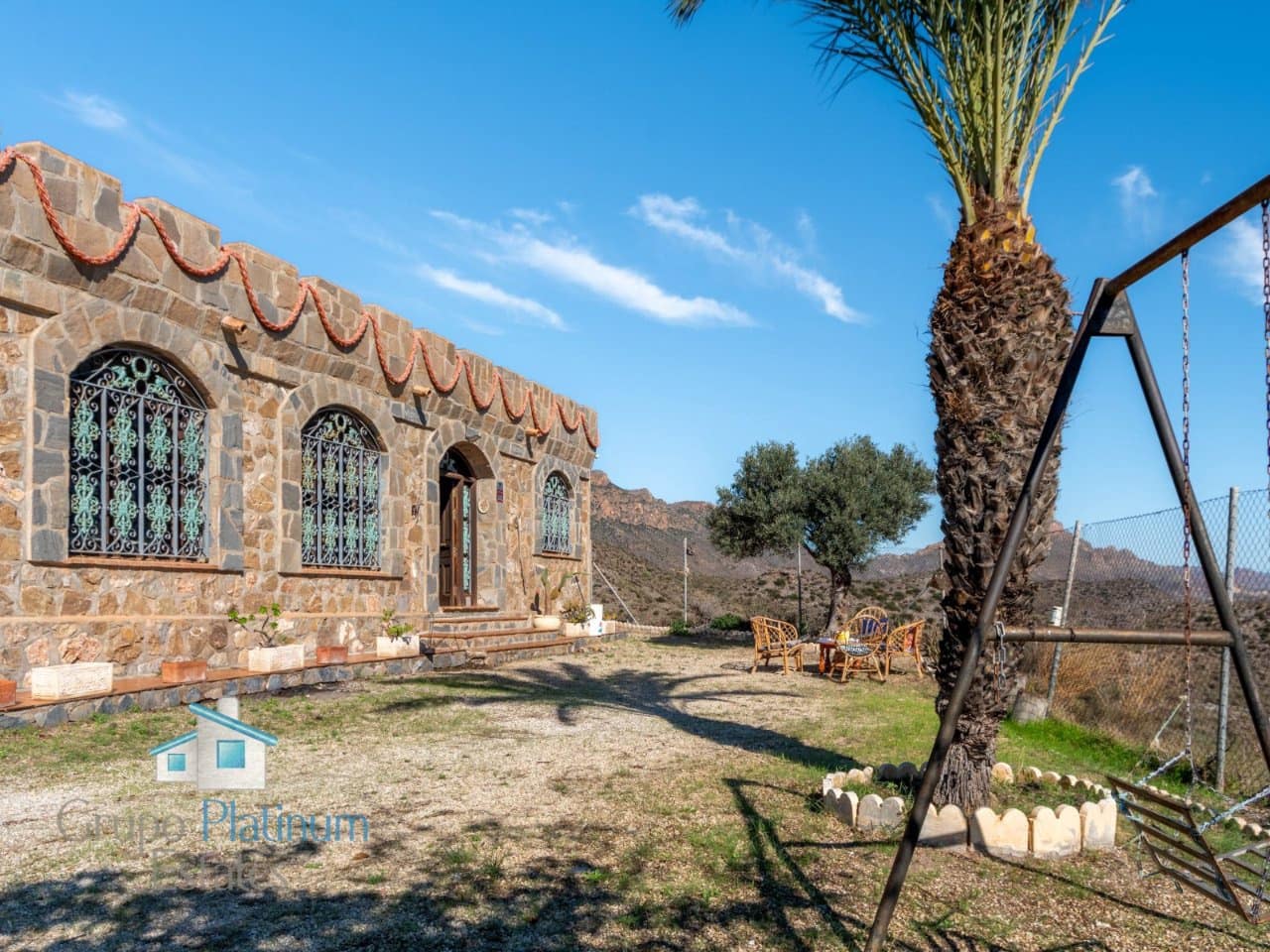 Chalet de 6 habitaciones en El Pozo del Esparto en venta - 700.000 € (Ref: 10180050)