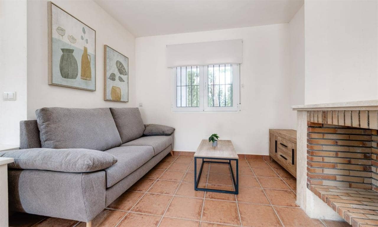 2 slaapkamer Rijtjeshuis te koop in Las Palas met zwembad - € 199.000 (Ref: 10186692)