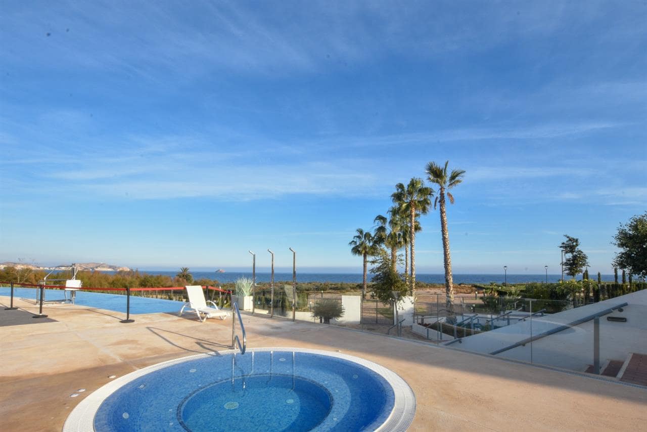 3 makuuhuone Huoneisto myytävänä paikassa San Juan de los Terreros mukana uima-altaan - 557 000 € (Ref: 5147079)