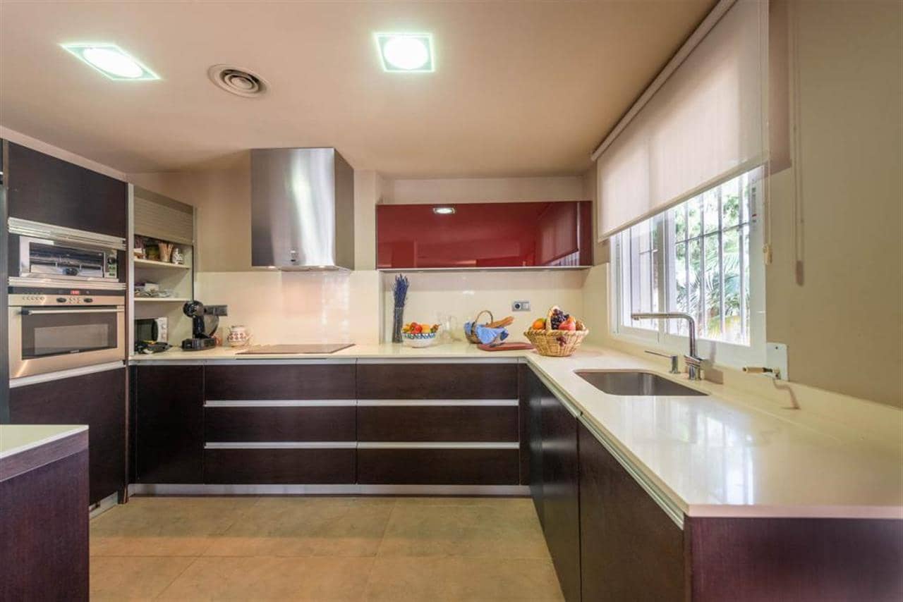 5 soverom Villa til salgs i Calarreona med svømmebasseng - € 1 150 000 (Ref: 5147166)