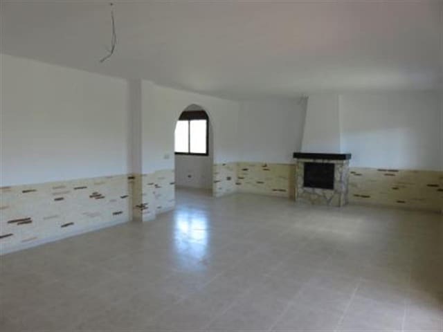 5 bedroom Villa for sale in La Parroquia, Lorca - € 280,000 (Ref: 5147657)