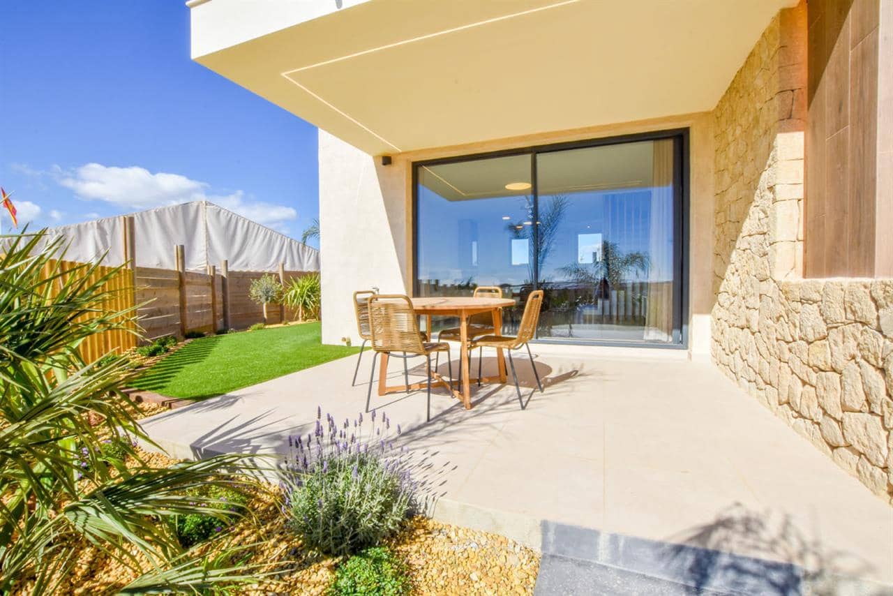 2 soveværelse Rækkehus til salg i Desert Springs med swimmingpool - € 310.000 (Ref: 5737475)