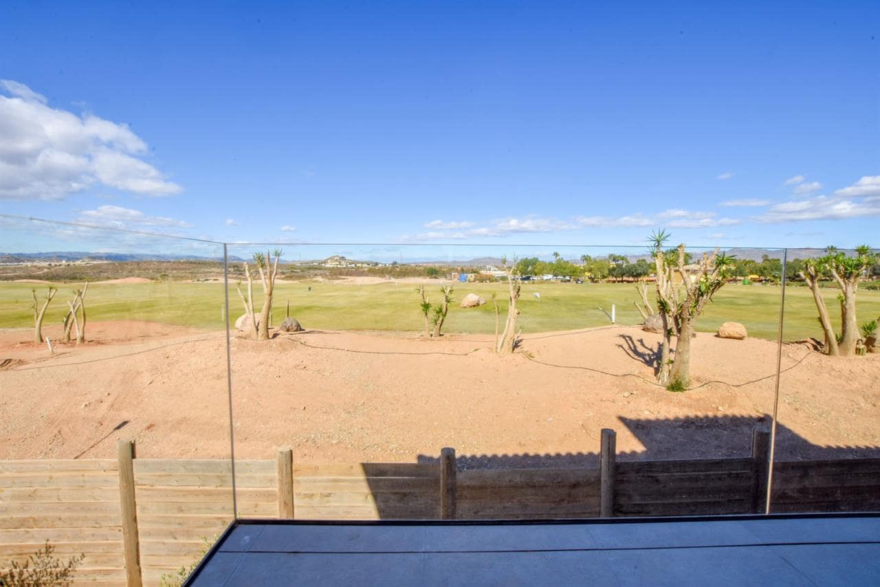 2 soveværelse Rækkehus til salg i Desert Springs med swimmingpool - € 310.000 (Ref: 5737475)