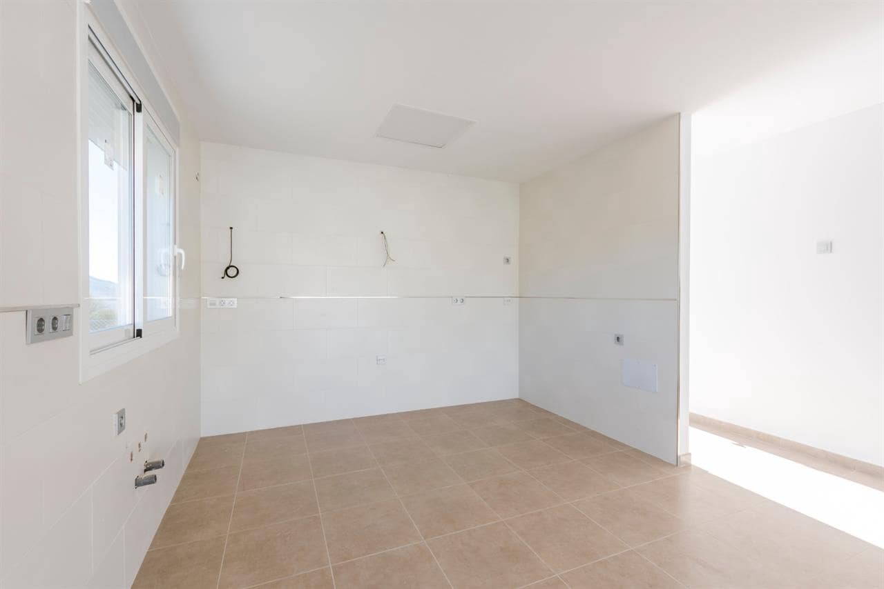 3 bedroom Villa for sale in Puerto Lumbreras with pool - € 195,000 (Ref: 5948300)