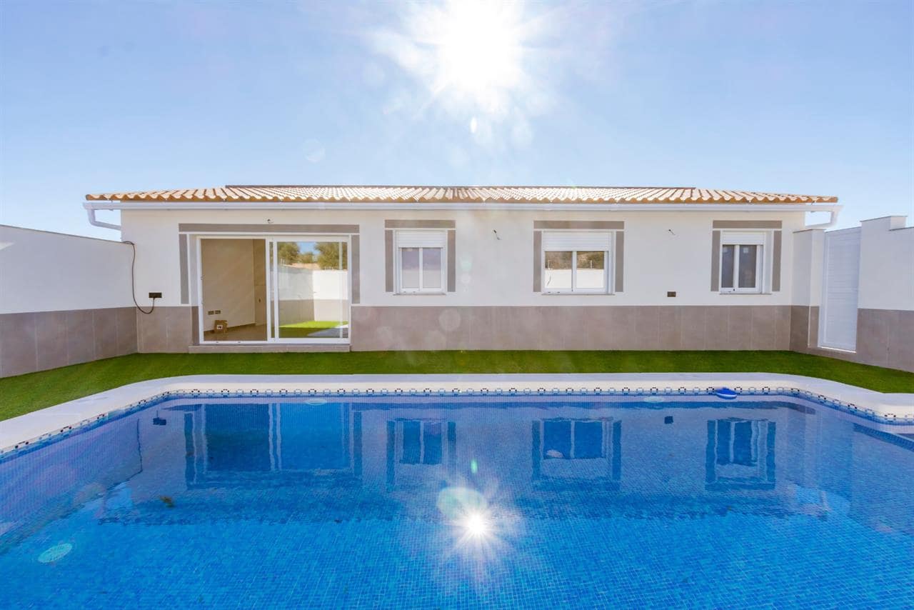 3 bedroom Villa for sale in Puerto Lumbreras with pool - € 195,000 (Ref: 5948300)