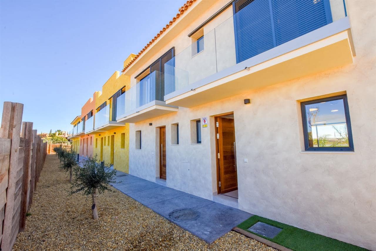 2 quarto Moradia em Banda para venda em Desert Springs com piscina - 305 000 € (Ref: 6109225)