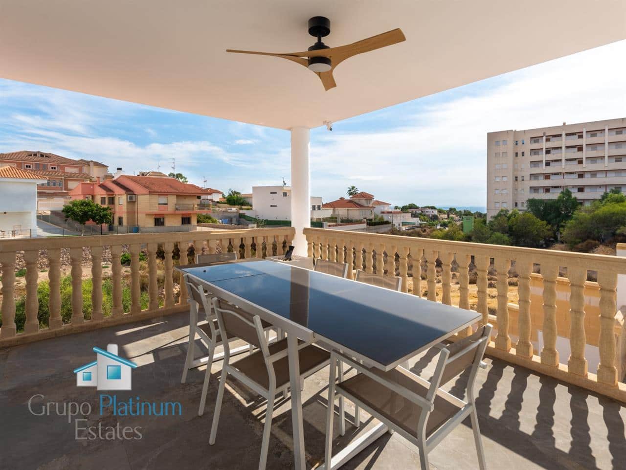 3 bedroom Villa for sale in Calarreona with pool garage - € 630,000 (Ref: 6482211)