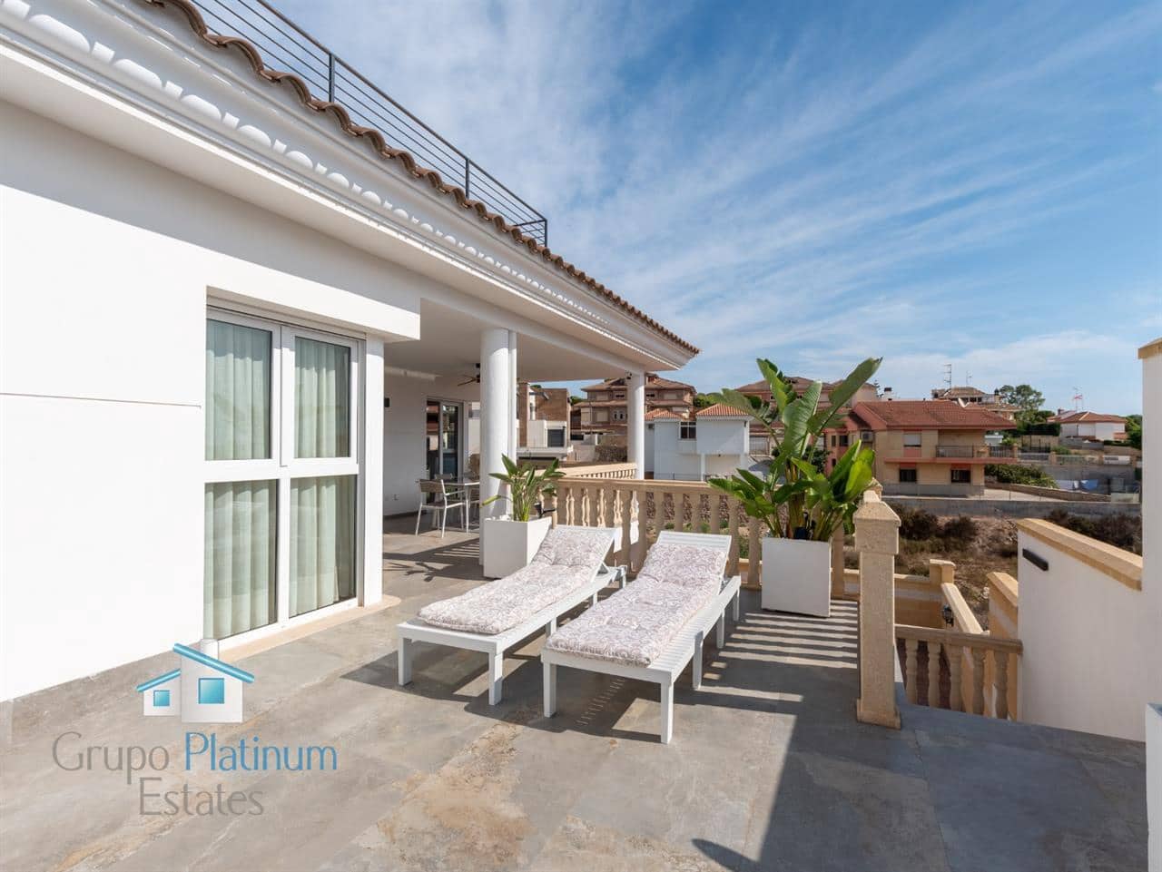 3 bedroom Villa for sale in Calarreona with pool garage - € 630,000 (Ref: 6482211)