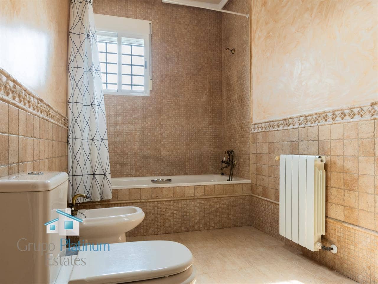 3 bedroom Villa for sale in Calarreona with pool garage - € 630,000 (Ref: 6482211)