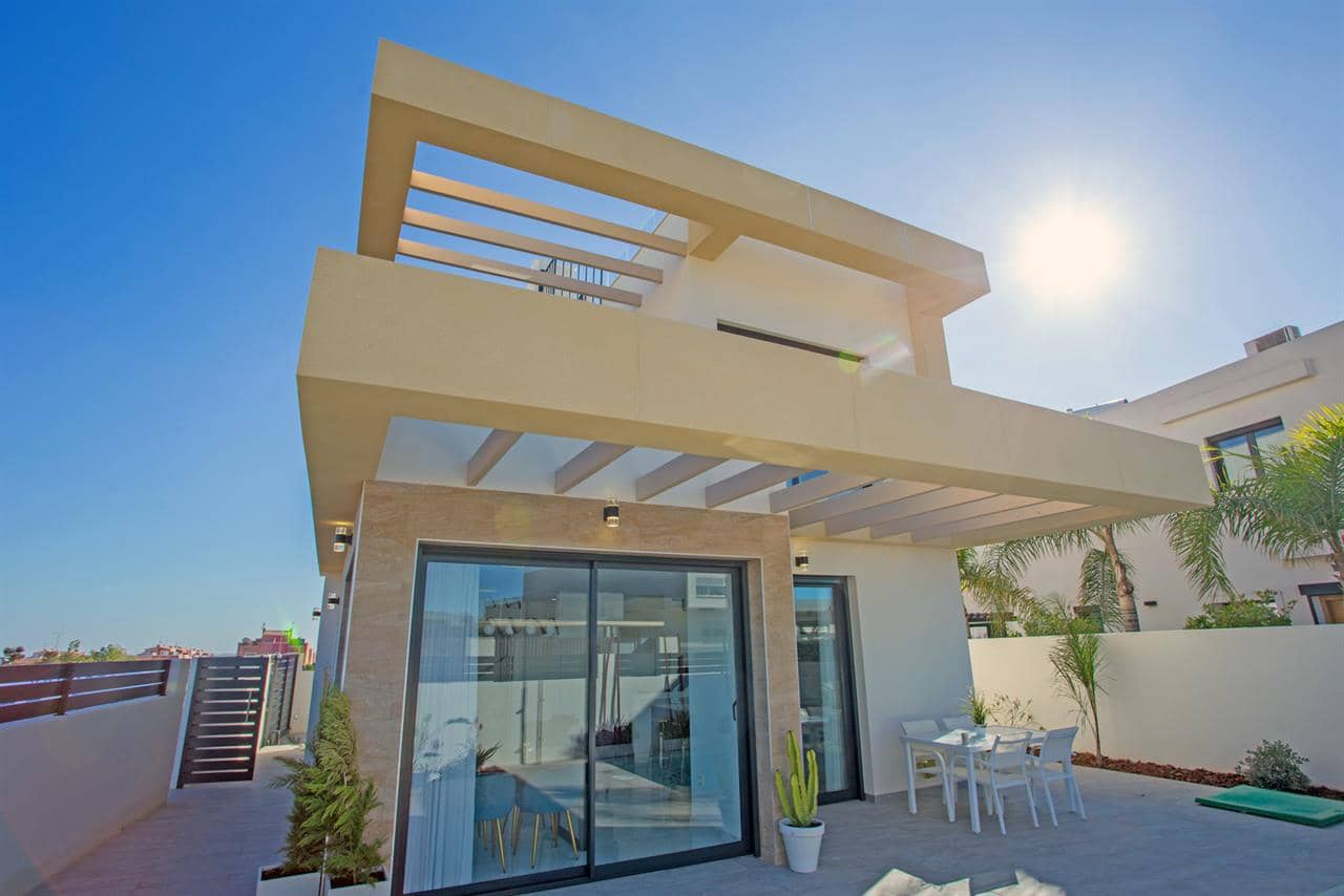 3 bedroom Villa for sale in Los Montesinos with pool - € 415,900 (Ref: 6504097)