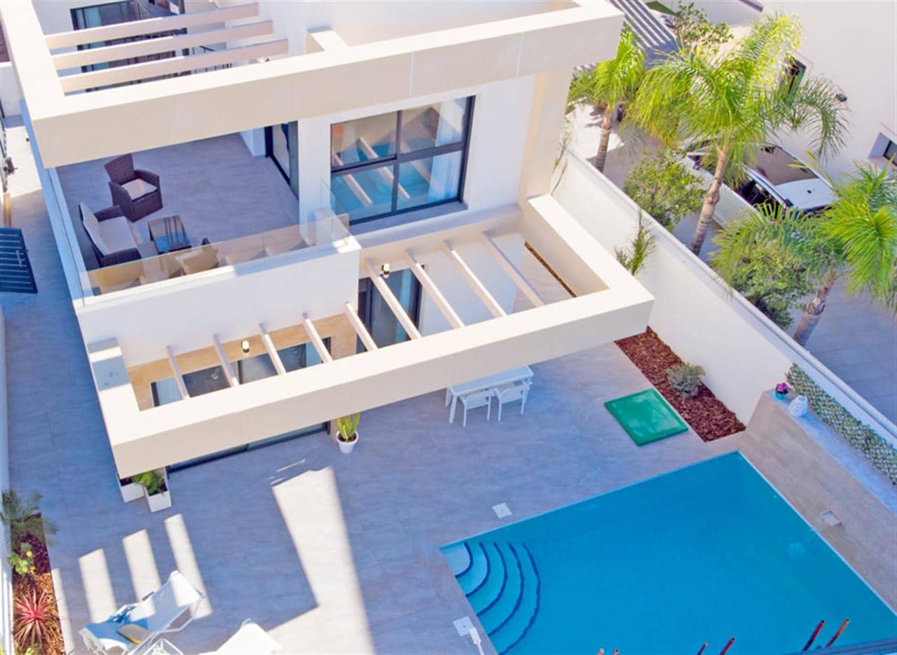 3 bedroom Villa for sale in Los Montesinos with pool - € 415,900 (Ref: 6504097)