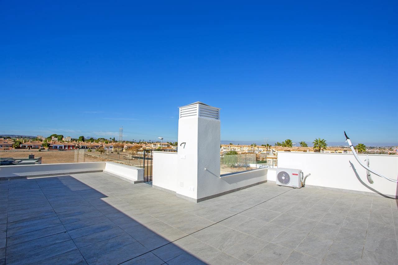 3 bedroom Villa for sale in Los Montesinos with pool - € 415,900 (Ref: 6504097)