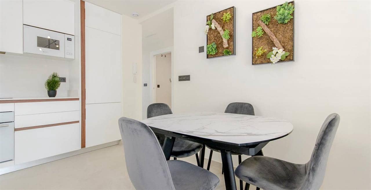 3 slaapkamer Penthouse te koop in Torrevieja met zwembad - € 325.000 (Ref: 6524597)