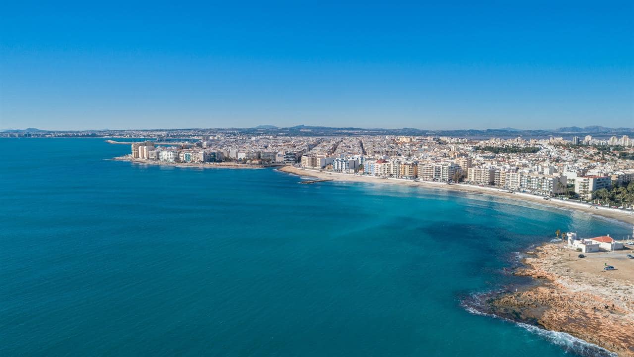 3 quarto Moradia para venda em Los Montesinos com piscina - 404 900 € (Ref: 6686864)