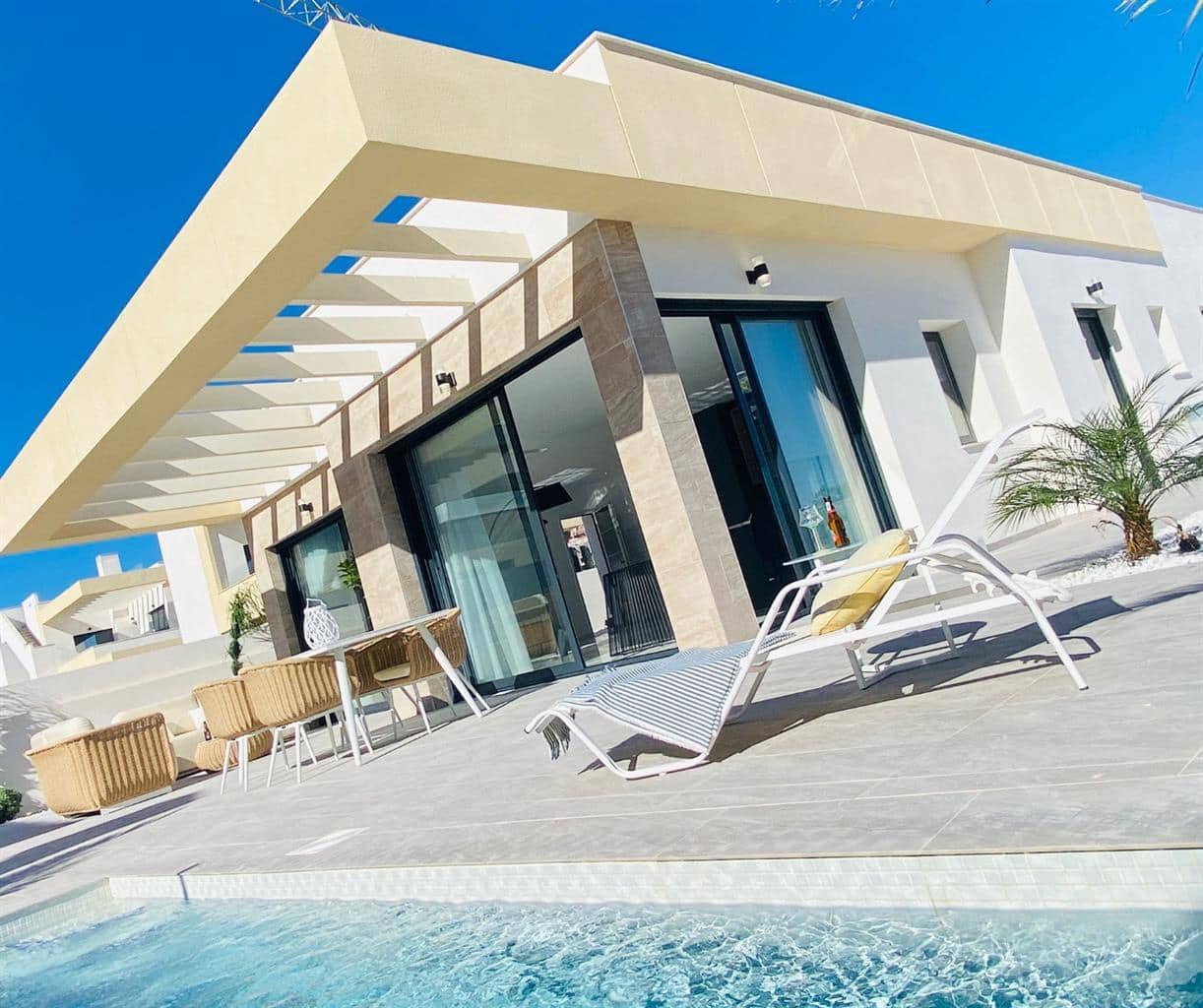 3 quarto Moradia para venda em Los Montesinos com piscina - 404 900 € (Ref: 6686864)