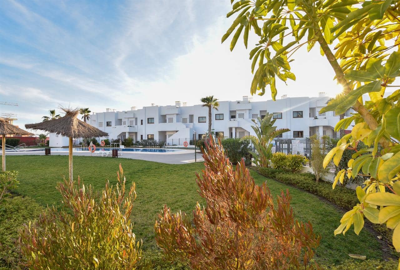 3 Zimmer Apartment zu verkaufen in San Juan de los Terreros mit Pool - 350.000 € (Ref: 6704758)