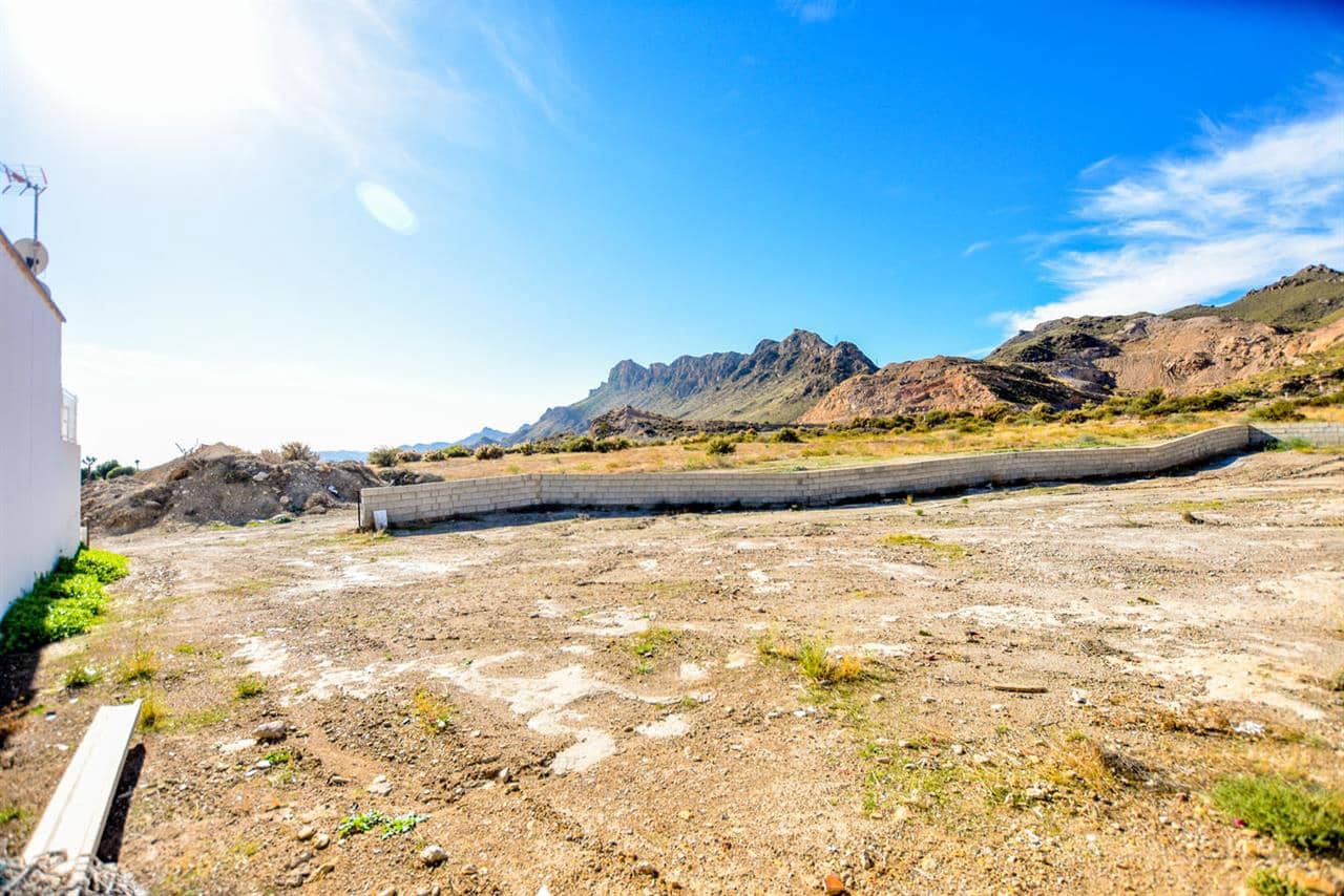 Grunde uden byggetilladelser til salg i Pilar de Jaravia - € 100.000 (Ref: 7275583)