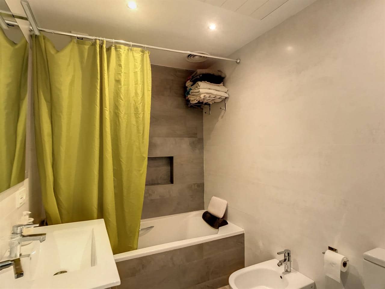 4 soverom Rekkehus til salgs i Estepona med svømmebasseng - € 875 000 (Ref: 7513653)