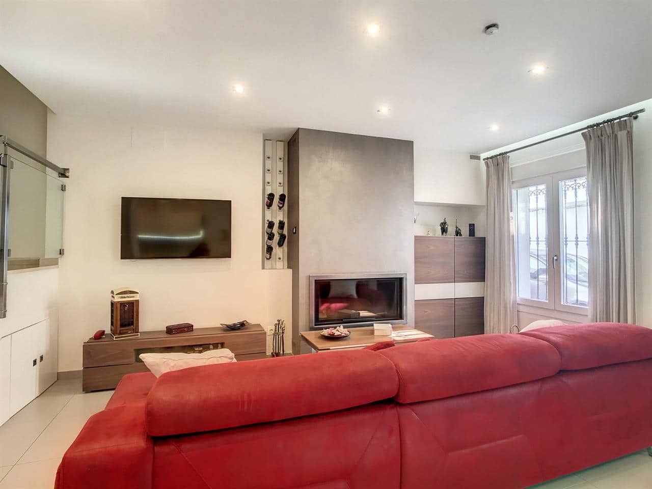 4 soverom Rekkehus til salgs i Estepona med svømmebasseng - € 875 000 (Ref: 7513653)