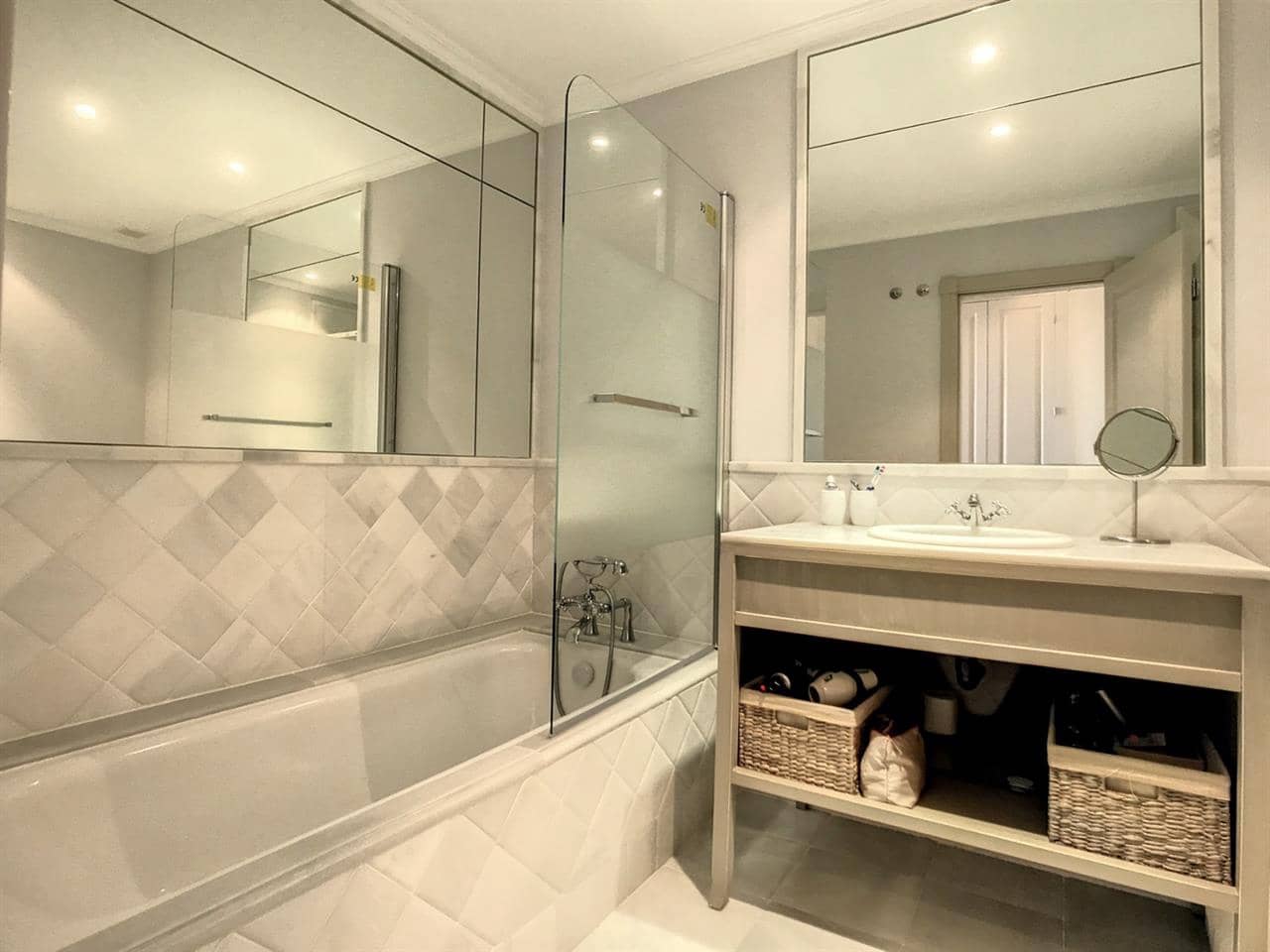 2 bedroom Apartment for sale in Casares with pool - € 410,000 (Ref: 7519268)