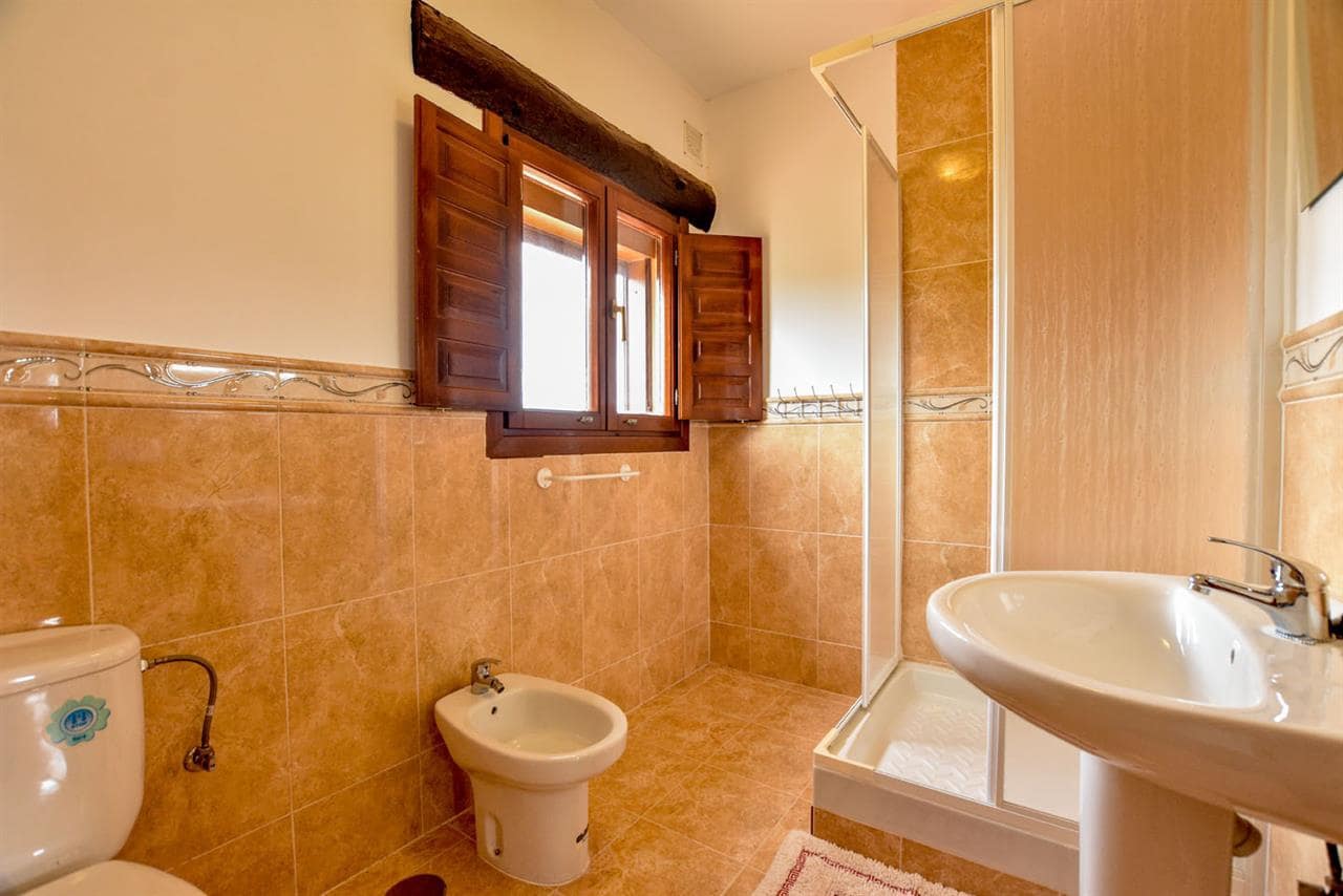 3 sypialnia Willa na sprzedaż w El Cucador z basenem - 299 000 € (Ref: 7779546)