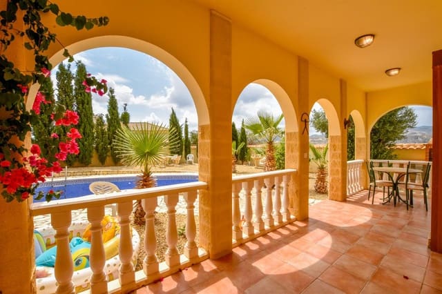 3 soveværelse Villa til salg i El Cucador, Zurgena med swimmingpool - € 299.000 (Ref: 7779546)