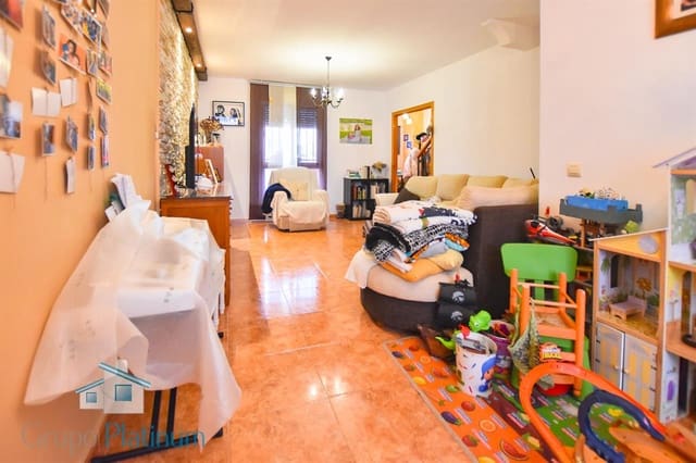 3 sovrum Radhus till salu i Taberno - 82 000 € (Ref: 7951773)