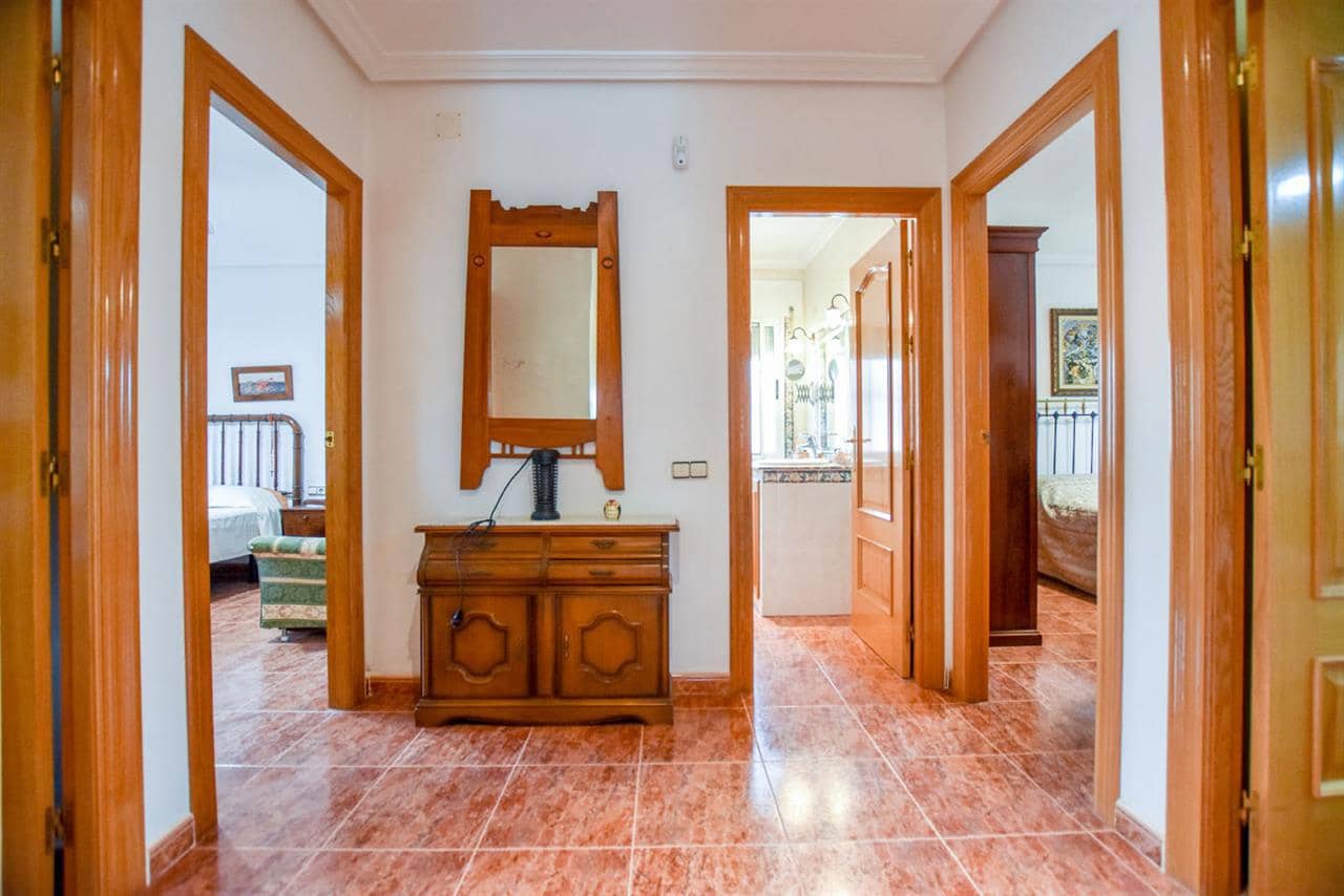 4 soveværelse Villa til salg i Pilar de Jaravia - € 330.000 (Ref: 7973845)