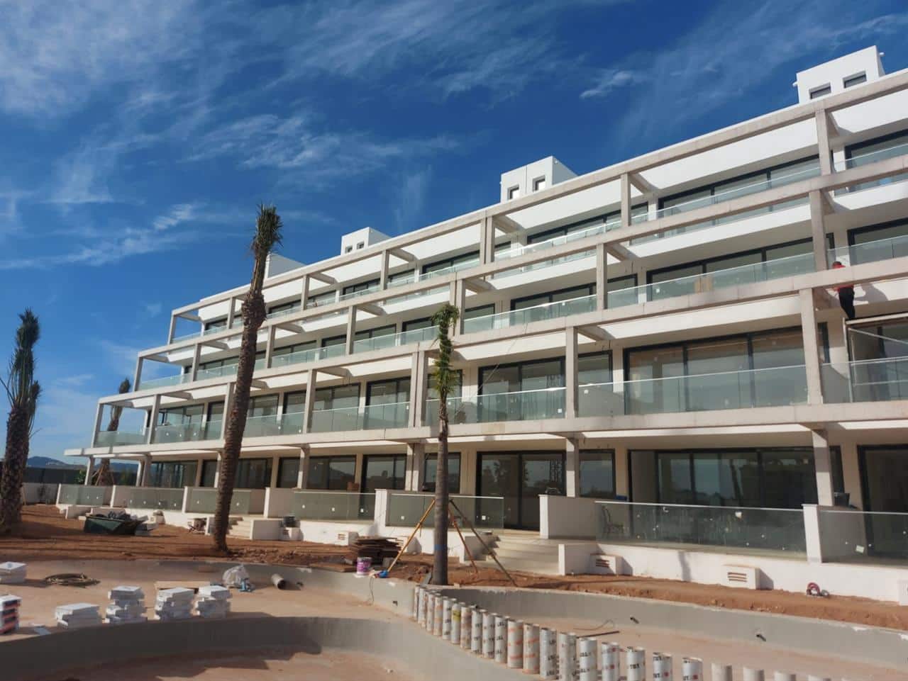 Apartamento de 2 habitaciones en Mar de Cristal en venta con piscina - 305.000 € (Ref: 8135006)