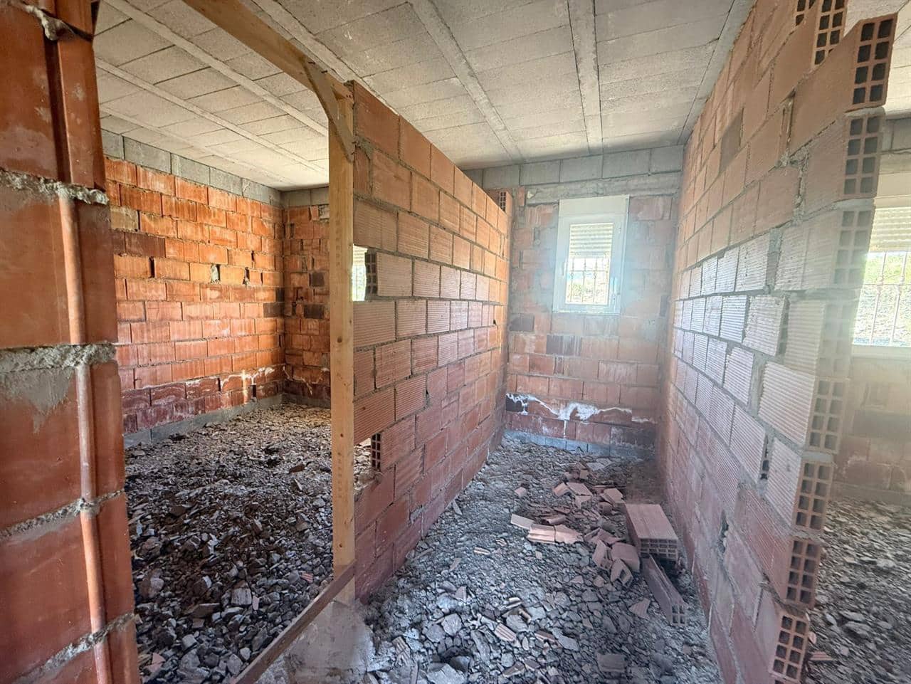 3 slaapkamer Villa te koop in Saliente Bajo (Albox) - € 99.000 (Ref: 8166826)