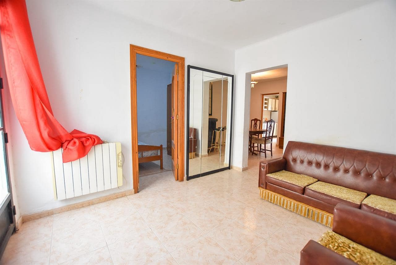 4 sovrum Radhus till salu i Santopetar - 89 000 € (Ref: 8211029)