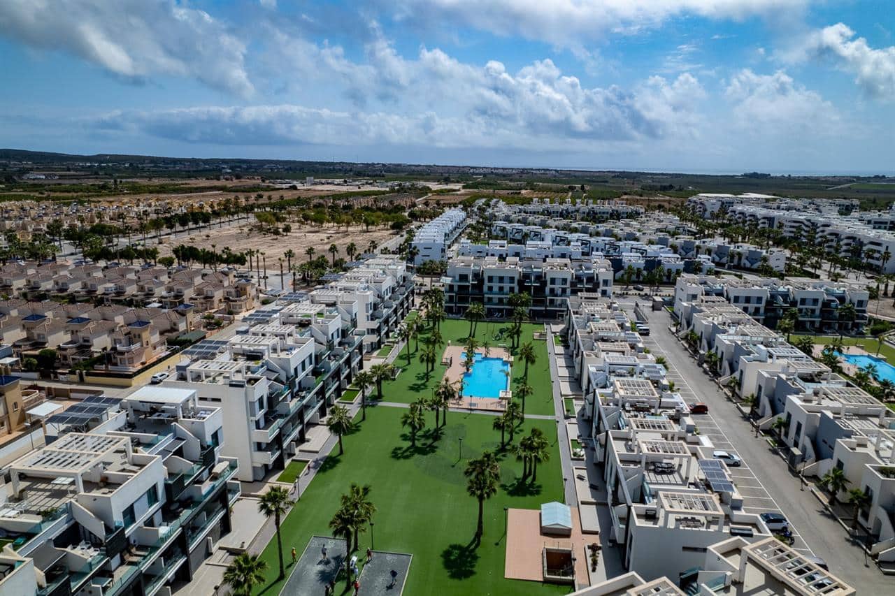 3 bedroom Apartment for sale in El Raso with pool - € 295,000 (Ref: 8370671)