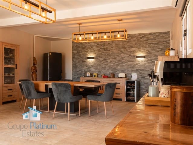 6 makuuhuone Huvila myytävänä paikassa Antas mukana uima-altaan - 675 000 € (Ref: 8399494)
